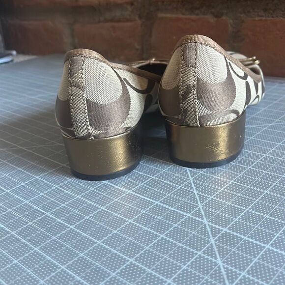 Authentic Coach Odella Block Heel Bow Accent - Picture 2 of 10